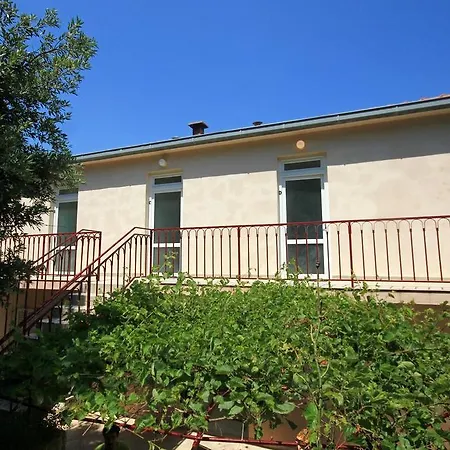 With A Parking Space Guest house